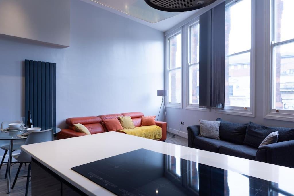 Apartment Spacious In Centre - Free Parking